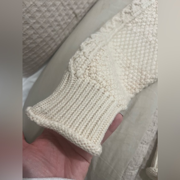 Givenchy Sweater - Picture 6 of 6